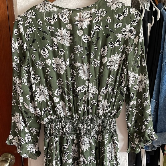 Shoshanna Green Floral Smocked Silk Dress Size 10 - Picture 11 of 12
